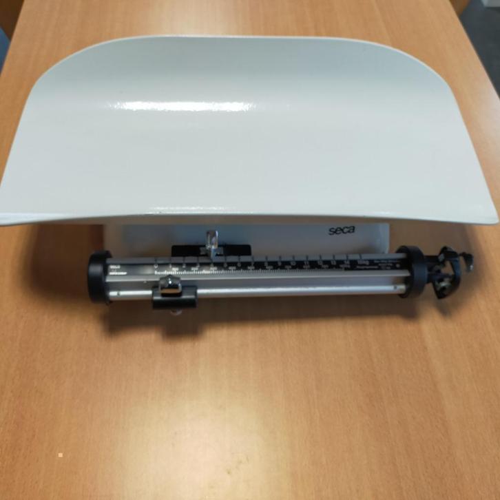 Baby weegschaal - Seca  - Mechanische ``AFGEPRIJSD``, Diversen, Verpleegmiddelen, Ophalen of Verzenden