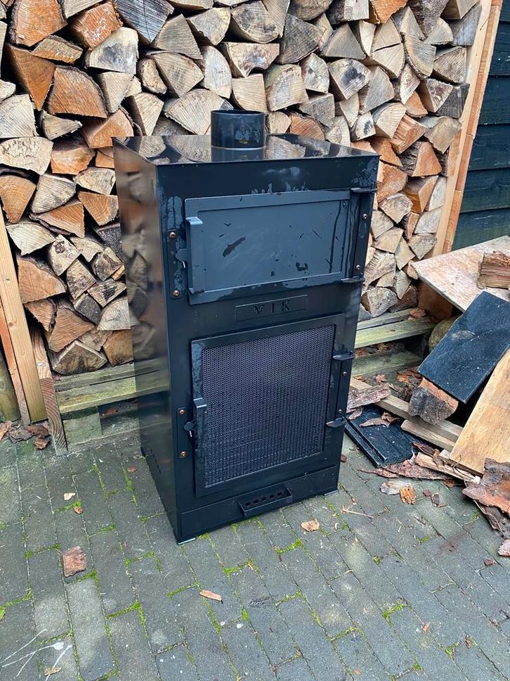 VIK – Juno Pizza oven tuinhaard zwart, Tuin en Terras, Tuinhaarden, Zo goed als nieuw, Ophalen