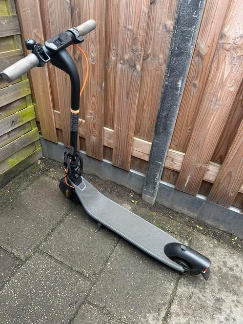 ninebot e step, Fietsen en Brommers, Steps, Zo goed als nieuw, Elektrische step (E-scooter), Ophalen of Verzenden