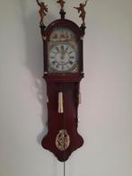 Antieke Friese Staartklok met Bruidskrans, Antiek en Kunst, Ophalen of Verzenden