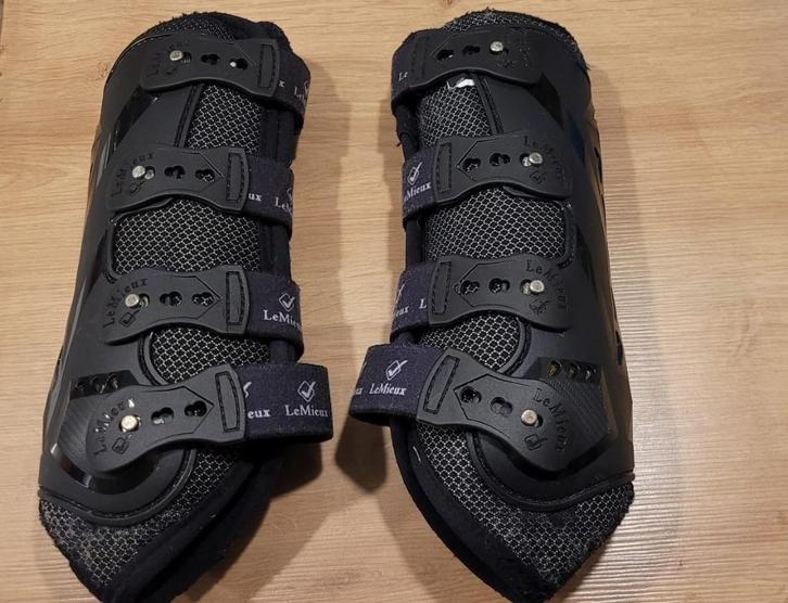 Lemieux Ultramesh Snugboots maat M, Dieren en Toebehoren, Paarden en Pony's | Beschermers, Zo goed als nieuw, Rijden, Ophalen of Verzenden