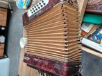 Mooie spelen accordeon zie foto's, Muziek en Instrumenten, Accordeons, Ophalen of Verzenden, Zo goed als nieuw, 120-bas, Overige merken