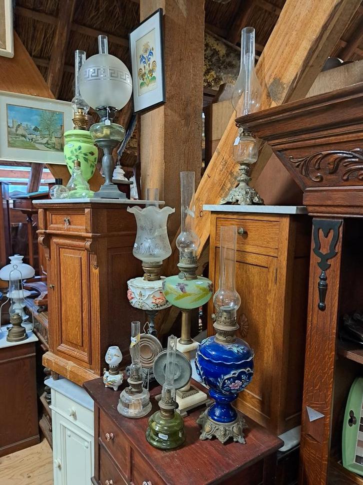 Nachtkastje, Huis en Inrichting, Slaapkamer | Nachtkastjes, Zo goed als nieuw, 55 tot 70 cm, Minder dan 45 cm, Ophalen