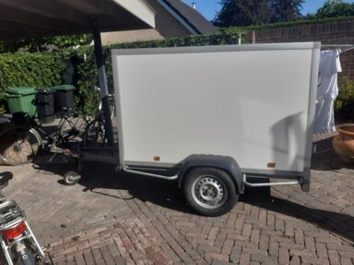 Gestloten aanhanger, Absoluut topstaat, 750kg., Auto diversen, Aanhangers en Bagagewagens, Zo goed als nieuw, Ophalen