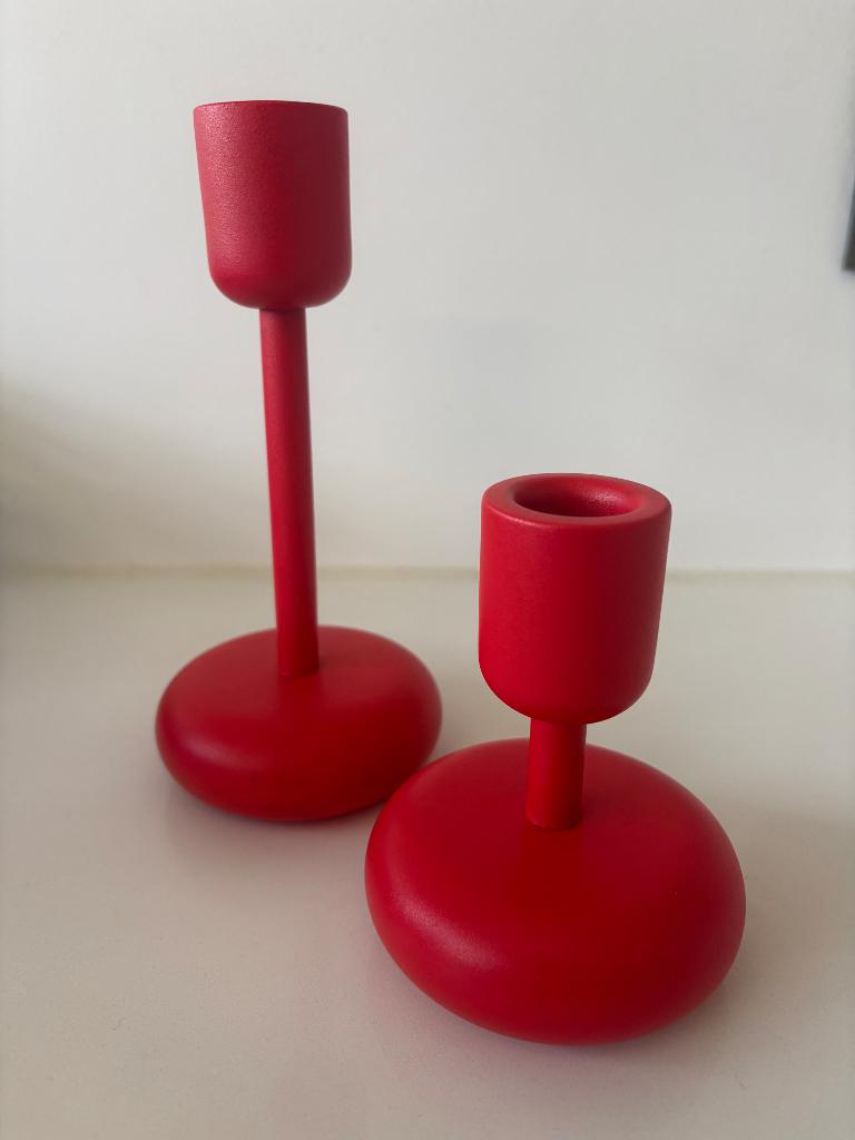 Iittala Nappula set van 2 kandelaars, Overige materialen, Gebruikt, Ophalen of Verzenden, Rood