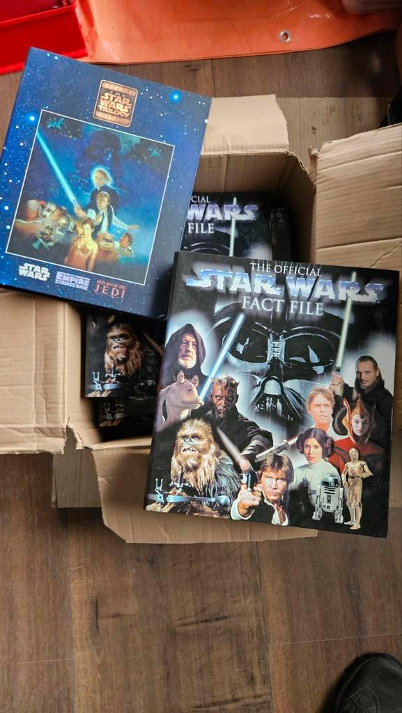 Star Wars Fact File Verzameling - 8 Mappen Compleet!, Verzamelen, Star Wars, Zo goed als nieuw, Boek of Poster, Ophalen of Verzenden