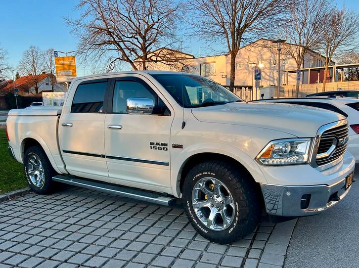 Dodge RAM 1500 Bouwjaar 2017 met slechts 86.187 km incl. NAP, Auto's, Bestelauto's, Particulier, Dodge, LPG, Origineel Nederlands