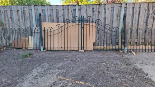 Smeedijzeren hekwerk met inrijpoort, donker groen., Tuin en Terras, Tuinhekken en Hekwerk, Gebruikt, Sierhekwerk, IJzer, Met poort