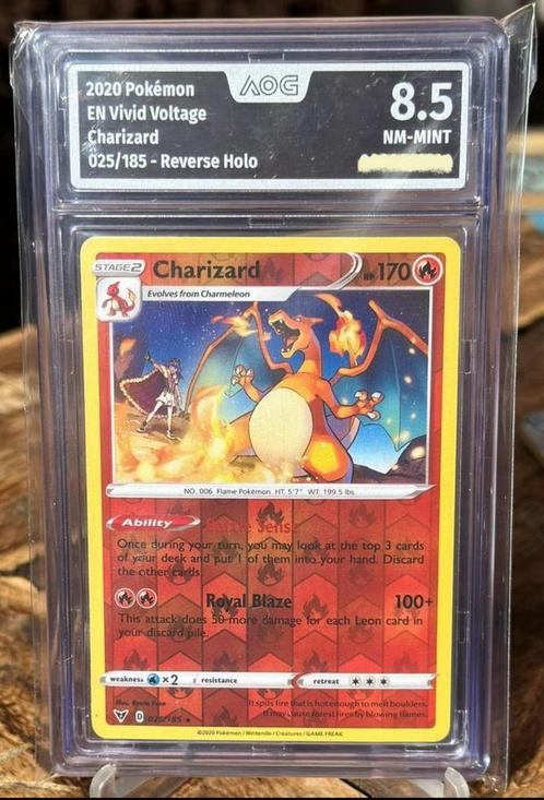 Charizard #25 Pokemon Vivid Voltage Reverse Holo AOG 8,5, Hobby en Vrije tijd, Verzamelkaartspellen | Pokémon, Zo goed als nieuw