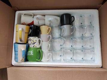 Volledig servies set en bestekset variatie  beschikbaar voor biedingen
