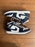 jordan 1 white metallic gold obsidian. Maat 42,5, Kleding | Heren, Schoenen, Blauw, Ophalen of Verzenden, Jordan, Sneakers of Gympen