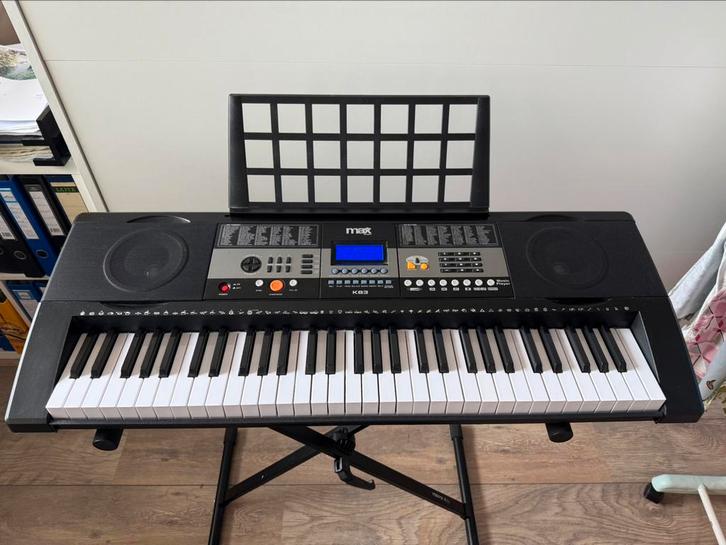 Keyboard Max KB3 inclusief standaard en zitje, Muziek en Instrumenten, Keyboards, Zo goed als nieuw, 61 toetsen, Overige merken