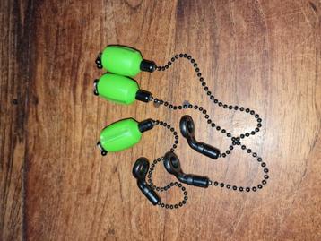 3 X FOX HANGERS MET KETTING RVS LIJNCLIPS HOCKEYSTICKS beschikbaar voor biedingen