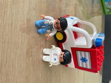 Ambulance duplo beschikbaar voor biedingen