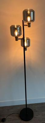 Staande lamp, Huis en Inrichting, Lampen | Vloerlampen, Ophalen, Zo goed als nieuw, 150 tot 200 cm