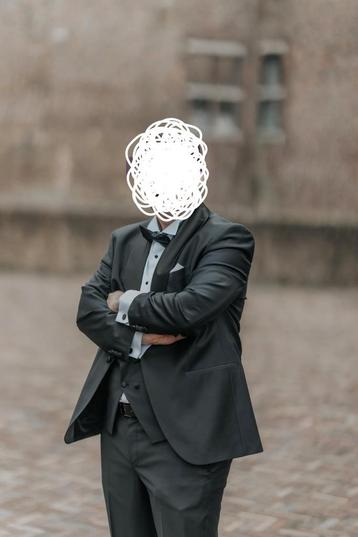 Compleet trouwpak beschikbaar voor biedingen