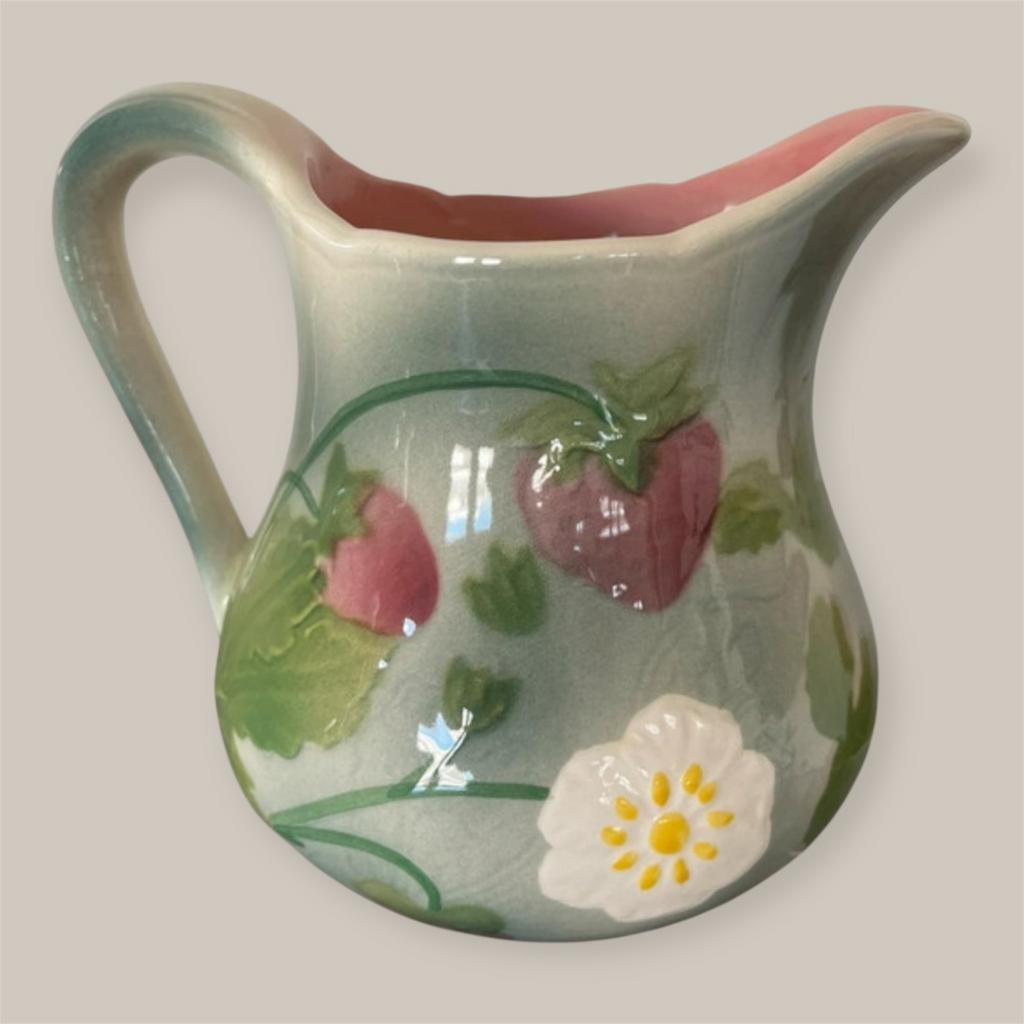 Saint saint Clement frans majolica melk kan aardbeien izgst, Antiek en Kunst, Verzenden