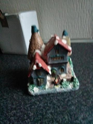 KERST: prachtige vintage kaars huis+mannetje,boompjes,torens beschikbaar voor biedingen