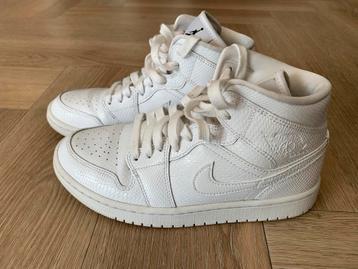 Nike Jordan Wit - Maat 38,5 - Zo goed als nieuw! beschikbaar voor biedingen