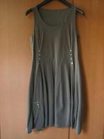 Exclusief taupe jurkje of overgooier INDIES maat 3 snazzeys, Kleding | Dames, Maat 38/40 (M), Bruin, Verzenden, Nieuw