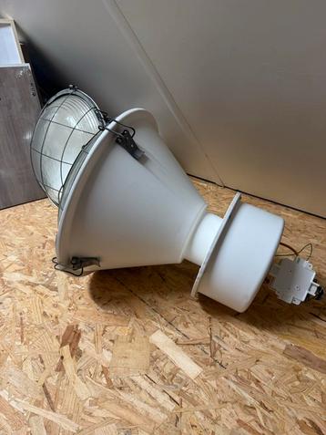 Industriële Lamp - Stoer Design! beschikbaar voor biedingen