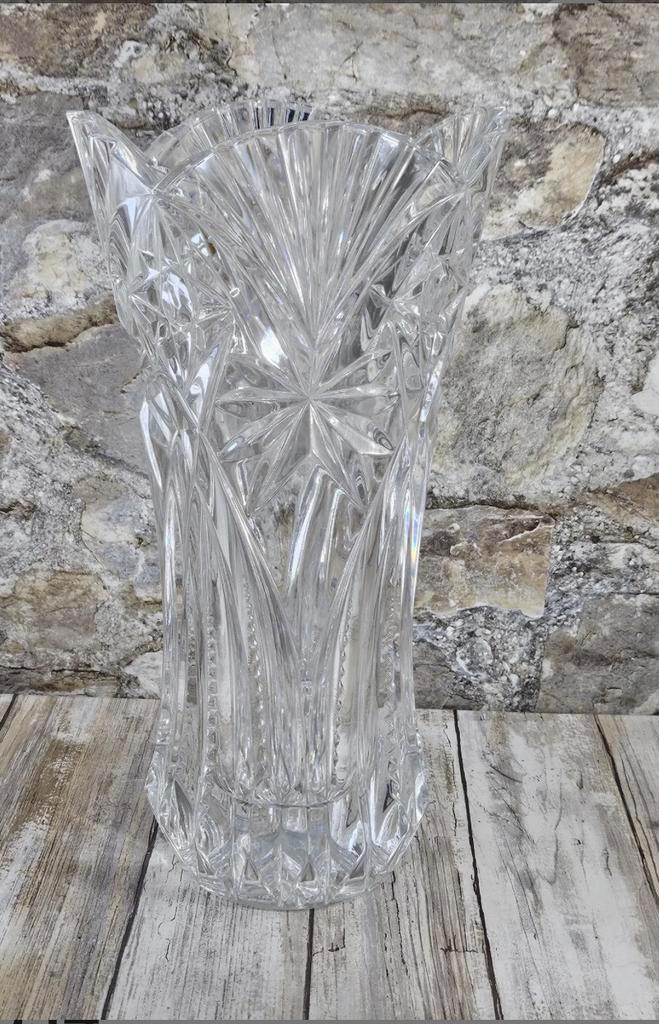 kristallen vaas  Franse merk Cristal d'Arques Vincennes, Antiek en Kunst, Antiek | Glas en Kristal, Ophalen
