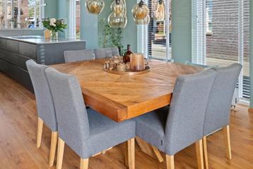 Prachtige eettafel teak met kruispoot 180 x 180 handgemaakt beschikbaar voor biedingen