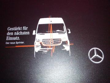 Unieke Mercedes Ambulance Koziol broodtrommel + notitieboek beschikbaar voor biedingen