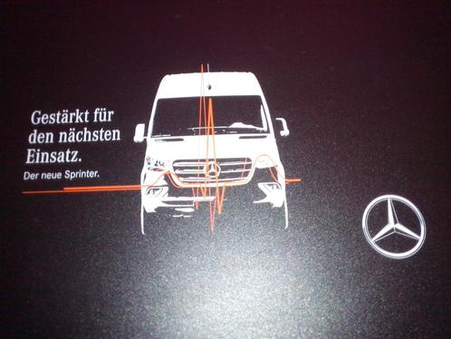 Unieke Mercedes Ambulance Koziol broodtrommel + notitieboek, Verzamelen, Automerken, Motoren en Formule 1, Nieuw, Auto's, Ophalen of Verzenden