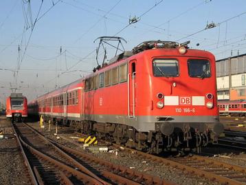 MARKLIN 3340 Duitse fraaie metalen rode eloc E 10/110 DB  beschikbaar voor biedingen