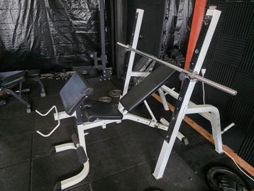 Gorilla Sports halterbank + Squatrack + stang beschikbaar voor biedingen