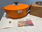 Le Creuset Ovale Braadpan 30 cm Volcanic Flame/Potiron, Huis en Inrichting, Keuken | Potten en Pannen, Gietijzer, Nieuw, Ophalen of Verzenden