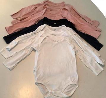 BABYKLEDING & ACCESSOIRES (67 st) OPHALEN VOOR € 10 beschikbaar voor biedingen