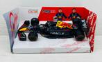 Bburago 1:43 | Red Bull Racing RB18 - S. Perez, Hobby en Vrije tijd, Modelauto's | 1:43, Ophalen of Verzenden, Zo goed als nieuw