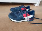 Tommy Hilfiger sneakers 33 in nieuwstaat, Kinderen en Baby's, Kinderkleding | Schoenen en Sokken, Schoenen, Jongen, Tommy Hilfiger