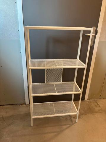 Metalen stellingkast wit beschikbaar voor biedingen