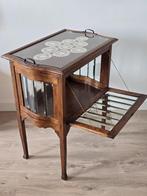 Antiek/ vintage theekastje met geslepen glas, Antiek en Kunst, Antiek | Meubels | Kasten, Ophalen