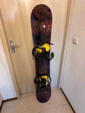 Rossignol Snowboard 155cm + Burton Custom Bindingen M, Sport en Fitness, Snowboarden, Gebruikt, Board, Ophalen