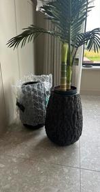 2 zwarte bloempotten lava, Ophalen, Gebruikt, Rond, Binnen
