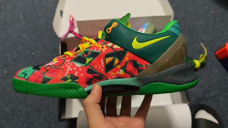 Nike Kobe 8 WTK - What The Kobe!, Kleding | Heren, Schoenen, Gedragen, Sneakers of Gympen, Overige kleuren, Ophalen of Verzenden