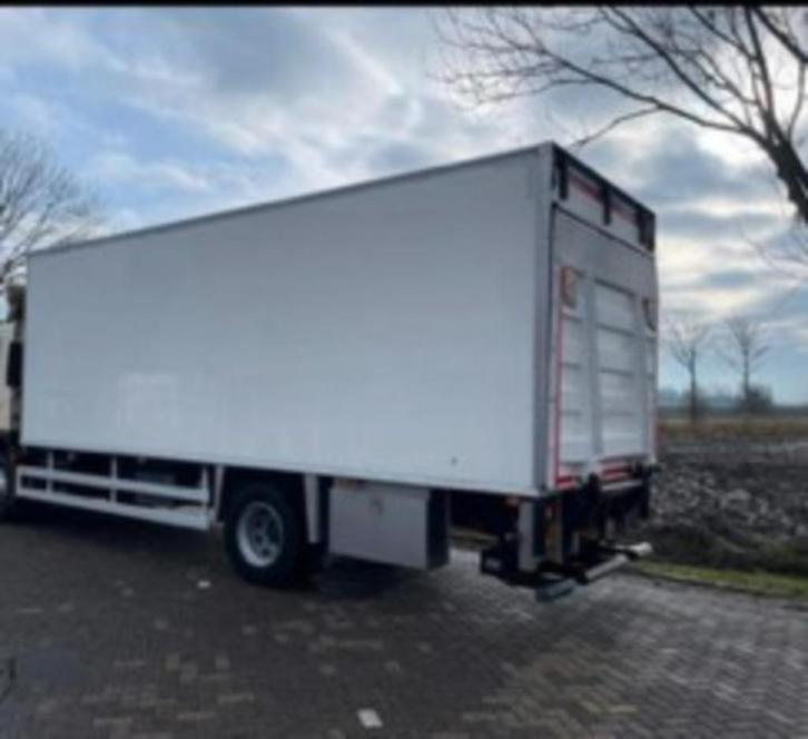 Koelcontainer met laadklep en Carrier koelmotor, Zakelijke goederen, Machines en Bouw | Keten en Containers, Ophalen