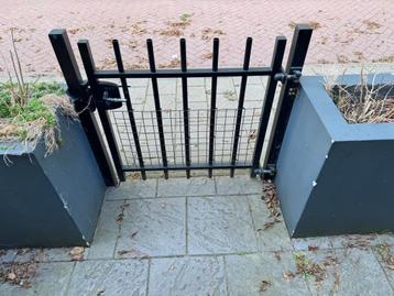 SpijlenPoort rosa beschikbaar voor biedingen