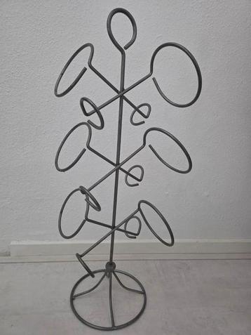 Wijnrek metaal 60 cm hoog 25cm.breed beschikbaar voor biedingen