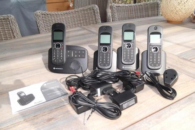 Vaste Telefoons Motorola ( Set van Vier ), Telecommunicatie, Vaste telefoons | Handsets en Draadloos, Gebruikt, 4 handsets of meer