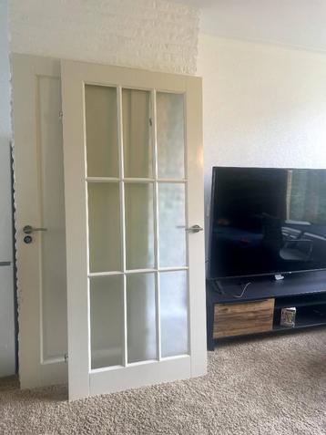 Zeer zware MDF deuren van hoge kwaliteit beschikbaar voor biedingen