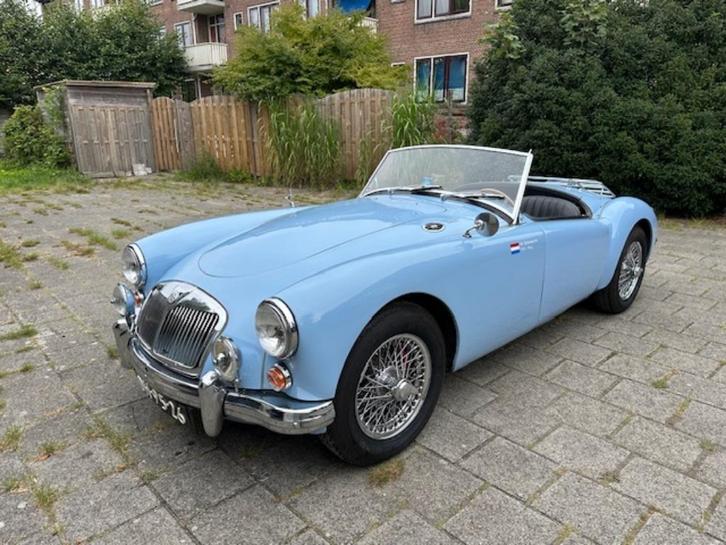 MG roadster 1960 Baby blue, Auto's, MG, Particulier, A, Benzine, Cabriolet, Handgeschakeld, Geïmporteerd, Blauw, Zwart, Leder