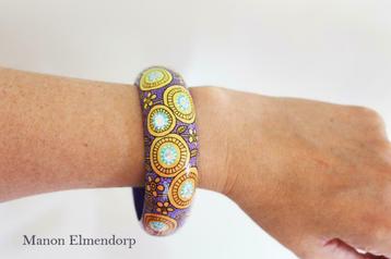 Handbeschilderde Armband "Flower Power" Nieuw  beschikbaar voor biedingen