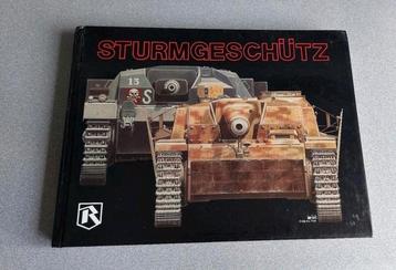 Sturmgeschütz -  Feist / Fleischer Ryton publishing. beschikbaar voor biedingen