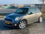 Mini 1.6 16V Cooper S 174pk veel onderhoud gehad, Voorwielaandrijving, 4 cilinders, 4 stoelen, Leder en Stof