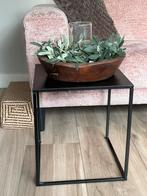 Zwart metalen bijzettafel, Huis en Inrichting, Tafels | Bijzettafels, Minder dan 55 cm, Metaal of Aluminium, Rond, Zo goed als nieuw
